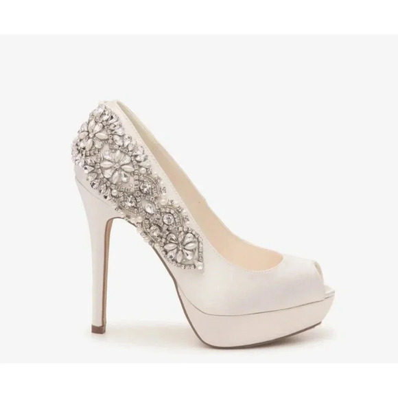 NWB Paradox London Womens Indulgence Ivory Size 7 High Heel Wedding Pump - Picture 1 of 12